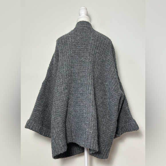 NWT PRINCESS POLLY Paisleigh Charcoal Chunky Cable Knit Cardigan Size S/M - Picture 6 of 10